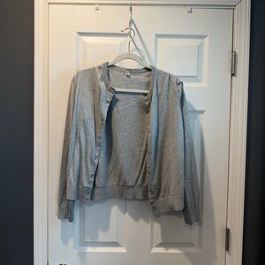 Uniqlo Heather Gray Knit Sweater